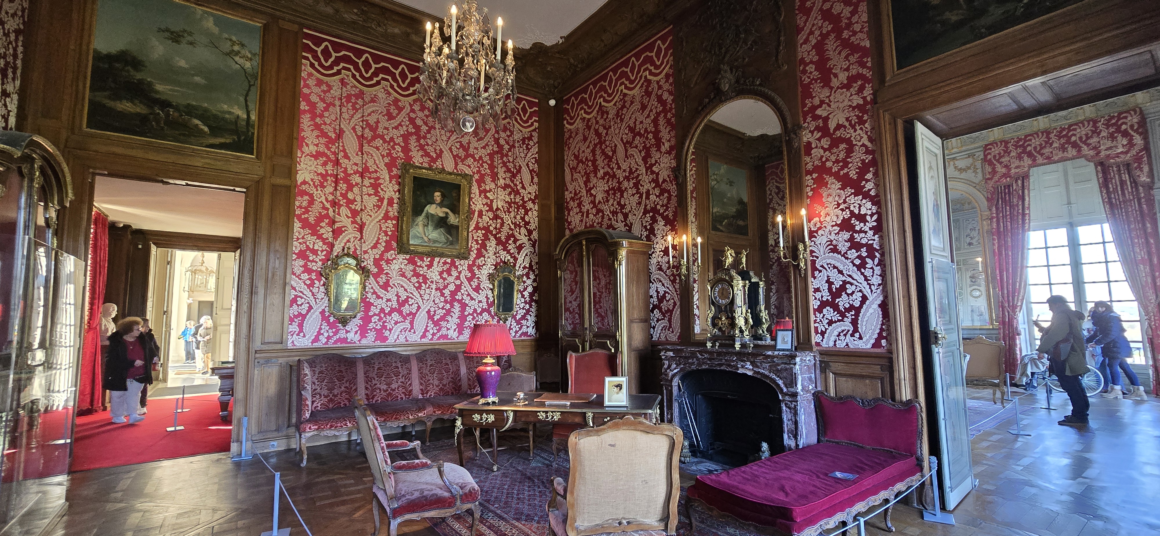 Passionné  du patrimoine :  Visite Château CHAMPS /MARNE    à partir 10€/ prs. Réservez-ici